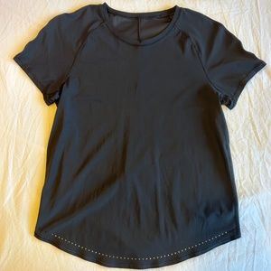 Lululemon Rise and Run Short Sleeve Top - size 4 - EUC